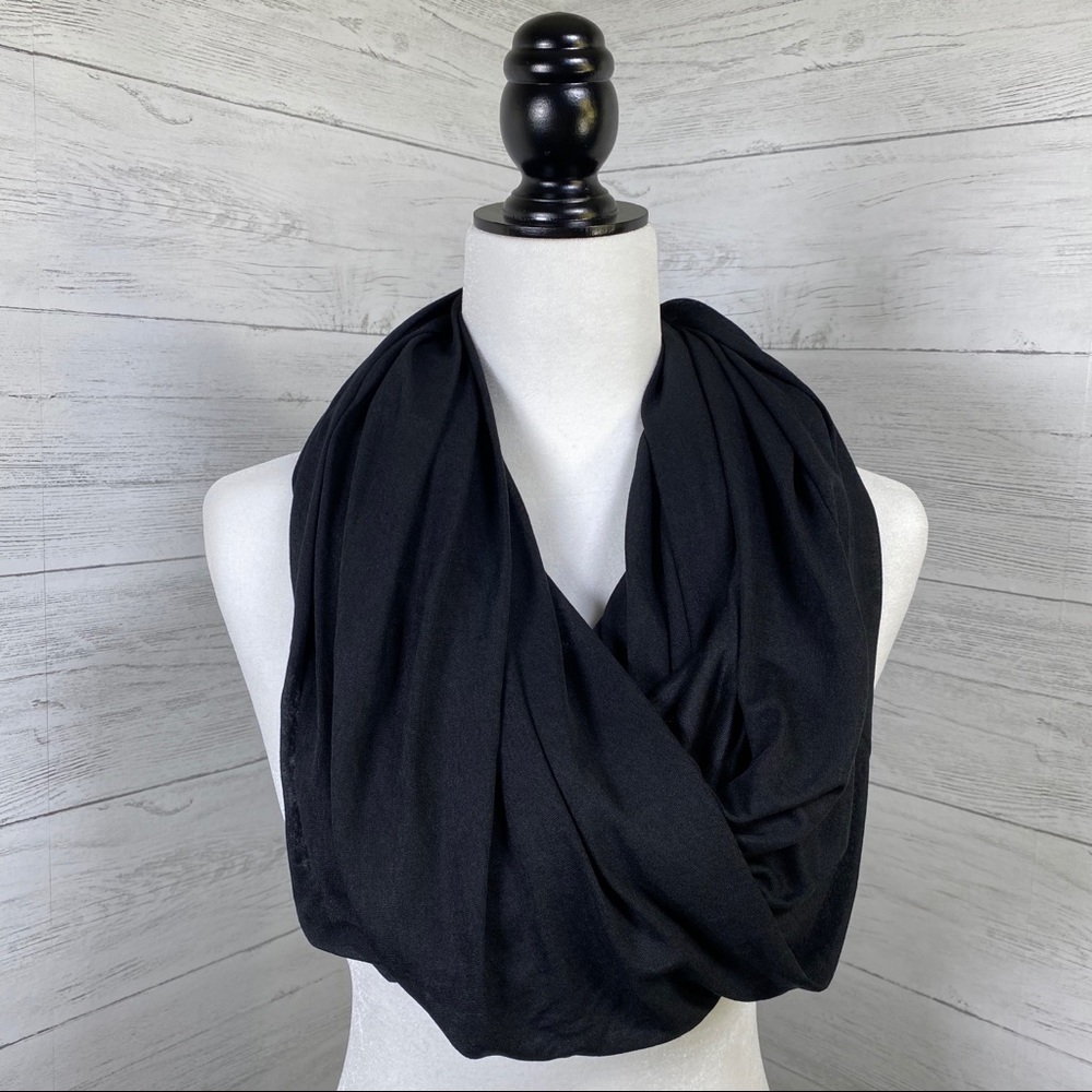 ⭐️SEE NEW LISTING⭐️Hot Steps Black Foulard Scarf - Picture 1 of 6